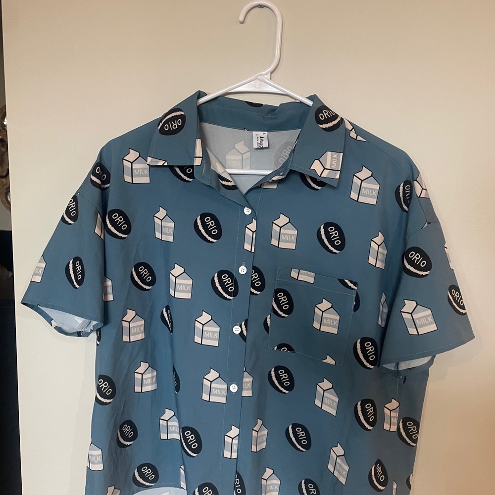 ORIO Button-up Tshirt - Picture 3 of 3